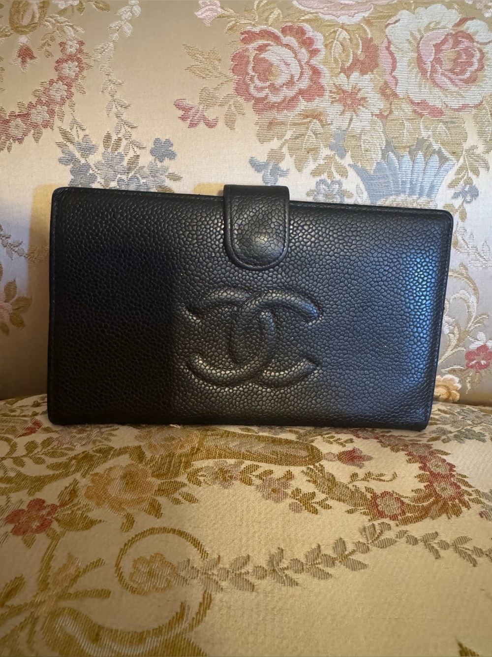CHANEL Black Pebbled Caviar Leather Wallet with CC Logo